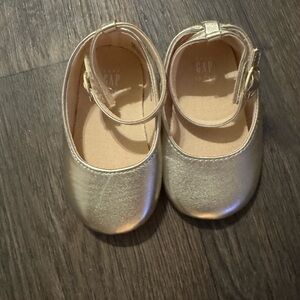 GAP Shiny Gold Baby Walker Shoes